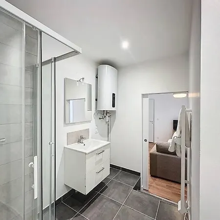 Appartement Cosy Studio, Centre Thomassin 1